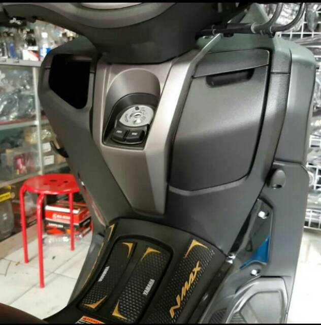 Gantungan cantolan barang all New NMAX 2020 - 2023 glossy