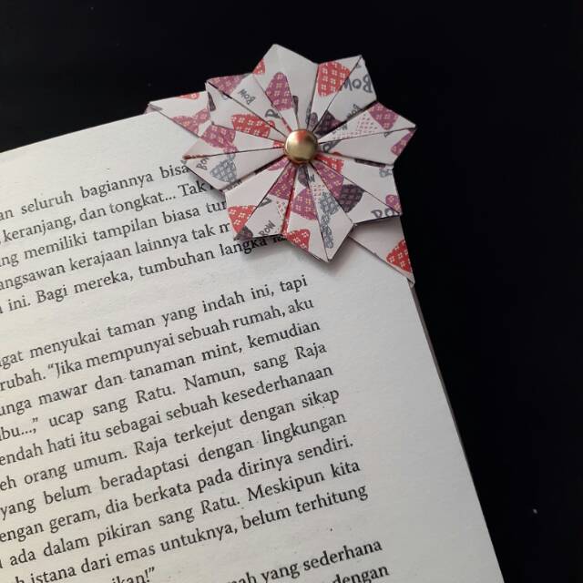 Jual Pembatas Buku / Pembatas Buku Origami / Bookmarks Origami | Shopee ...