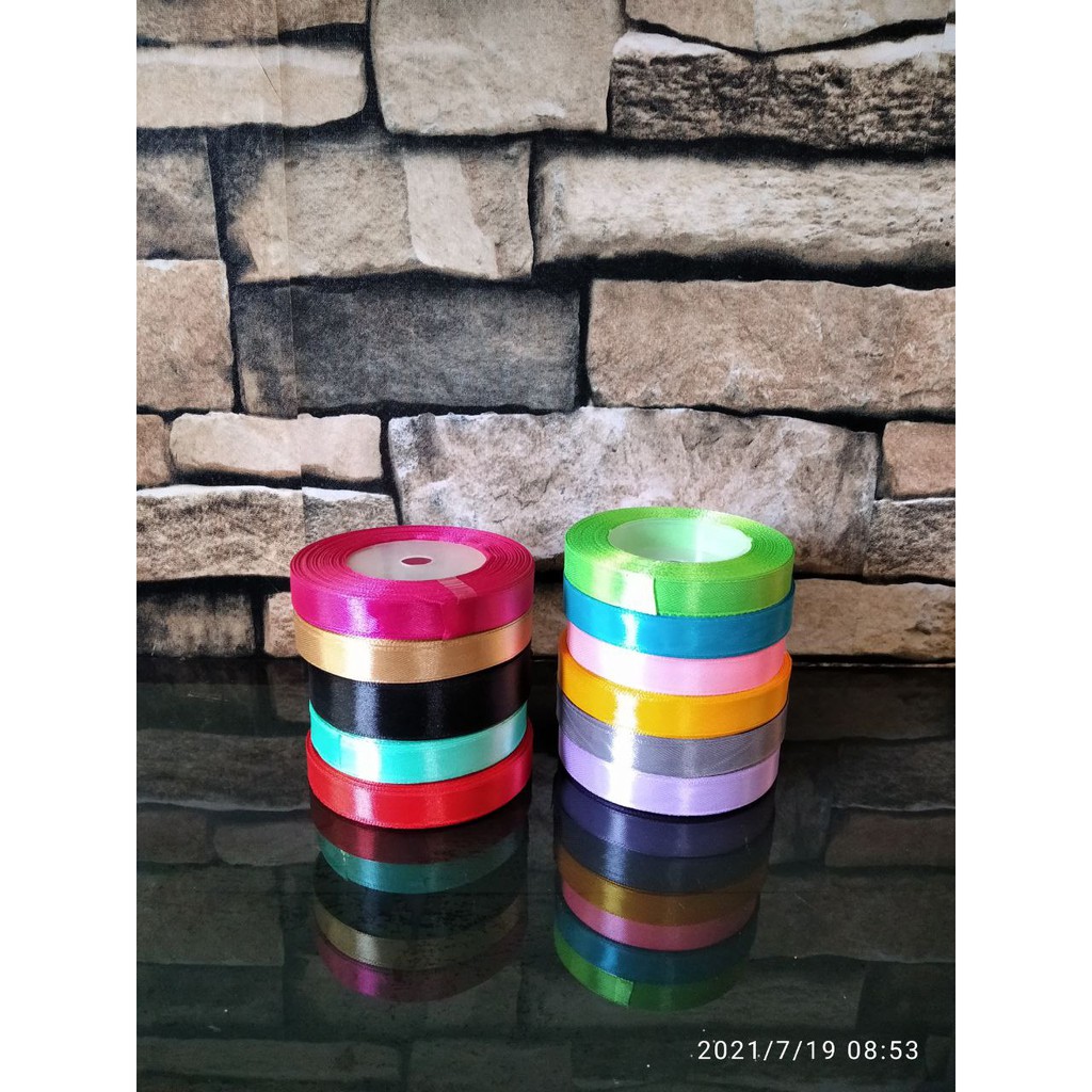 

Pita Satin Warna Warni Ukuran 1,3 cm