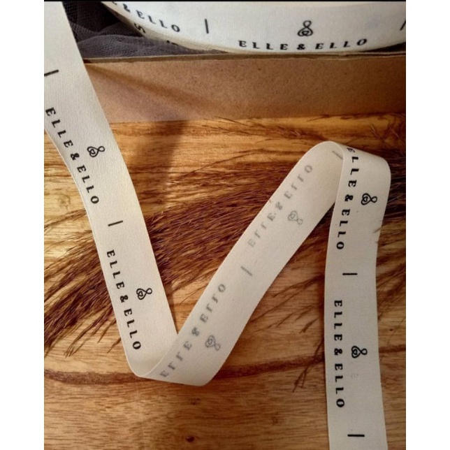 

Label Baju / Label Hijab / Label Woven Damask Subtitute