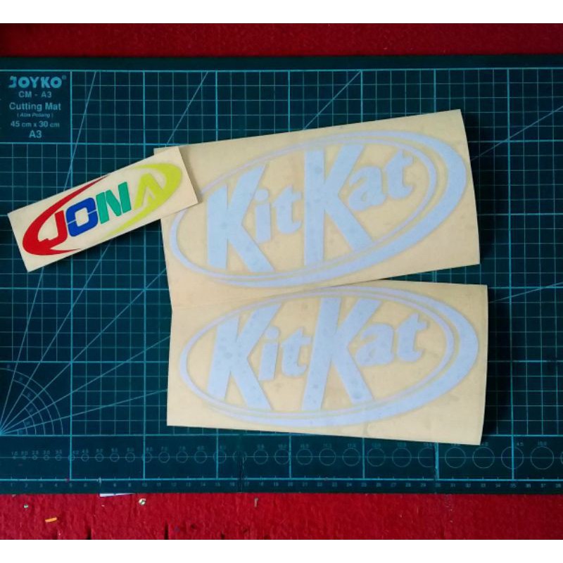 

Stiker cutting kitkat