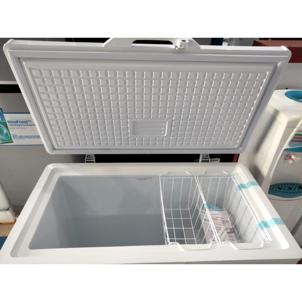 AQUA AQF 200 W CHEST FREEZER BOX 200 L LEMARI PEMBEKU 200 LITER