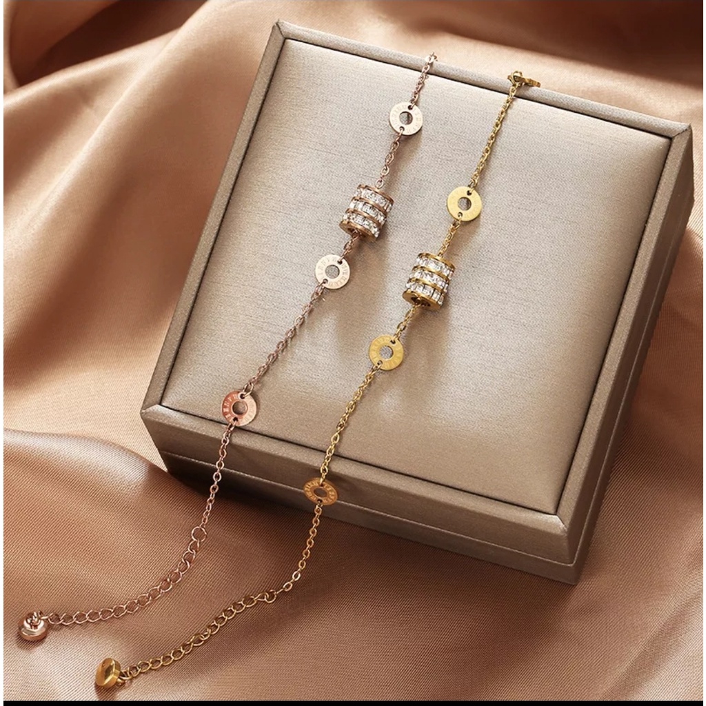 Gelang Rantai Model Tabung Tiga Baris Zirkon Artifisial Angka Romawi Warna Rose Gold dan Gold