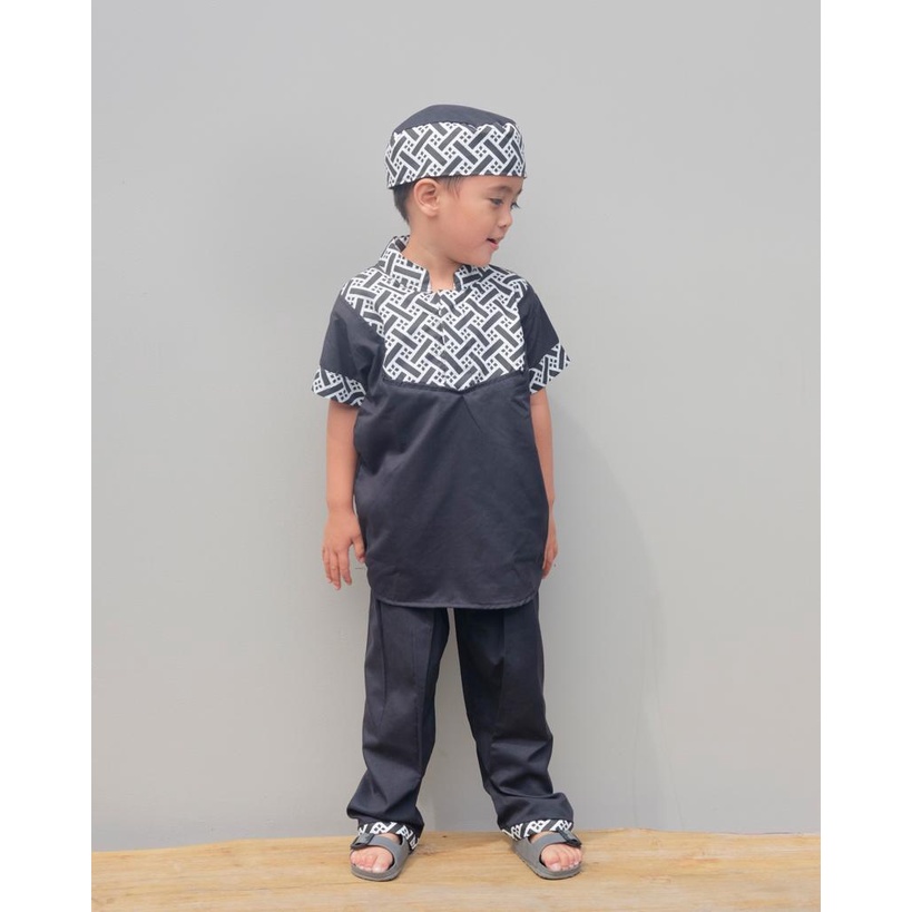 SETELAN KOKO BATIK/SETELAN KOKO BATIK ANAK/KOKO MUSLIM ANAK LAKI LAKI/KOKO BATIK/KOKO TERBARU/BAJU KOKO ANAK/SETELAN KOKO ANAK 1-10 TAHUN KOKO ANAK BATIK/BAJU MUSLIM ANAK BAJU KOKO ANAK FREE PECI/JUBAH ANAK/SETELAN KOKO BATIK