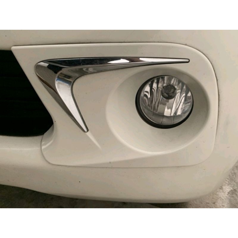 Ring COVER foglamp BUMPER DEPAN TOYOTA ALL NEW AVANZA 2012 2013 2014 tipe G E PUTIH HITAM SILVER ABU METALIK merah maroon chrome crome carbon