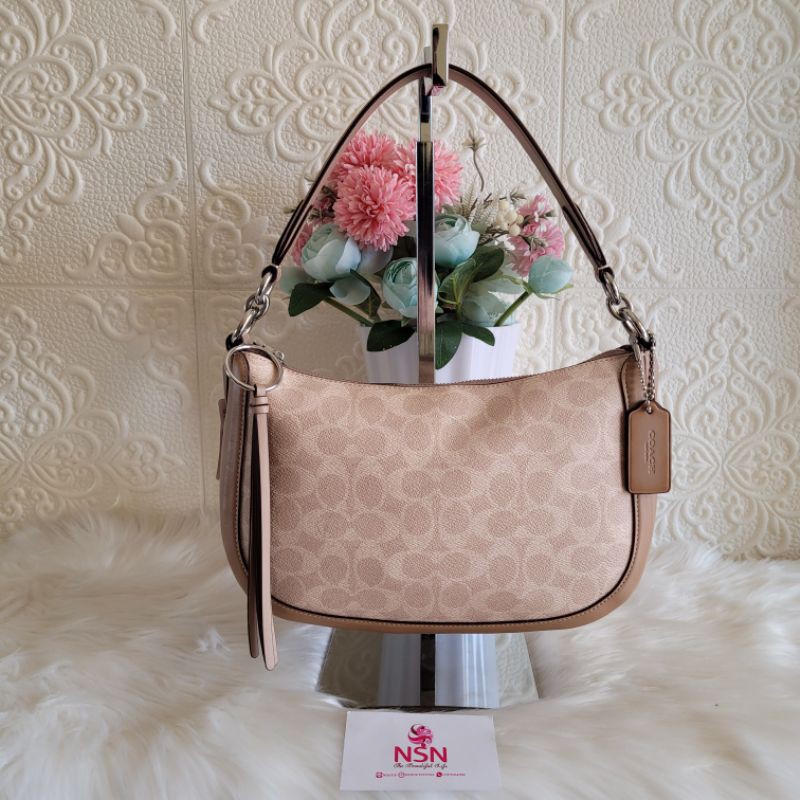 Coach Skylar Hobo Signature