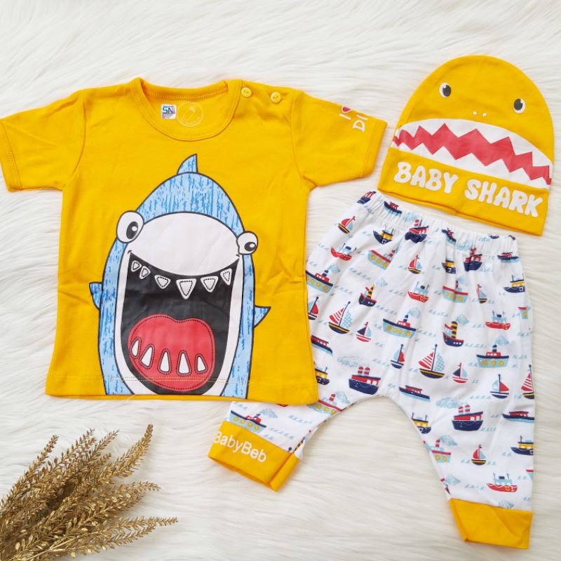 Baju Setelan anak laki laki motif karakter baby shark topi Baju baby 6-18 bulan