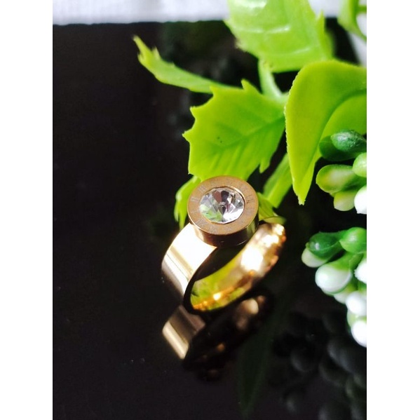 Cincin Fashion Titanium Warna Emas Wanita X13