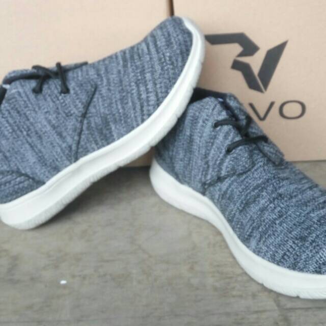 Sepatu Boots Casual REVO PUNK