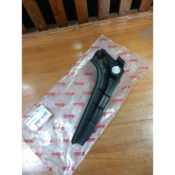 Cover Hood Hinge karet samping Kap Mesin Kiri ALL New Avanza Xenia Ori 53446-BZ021-001