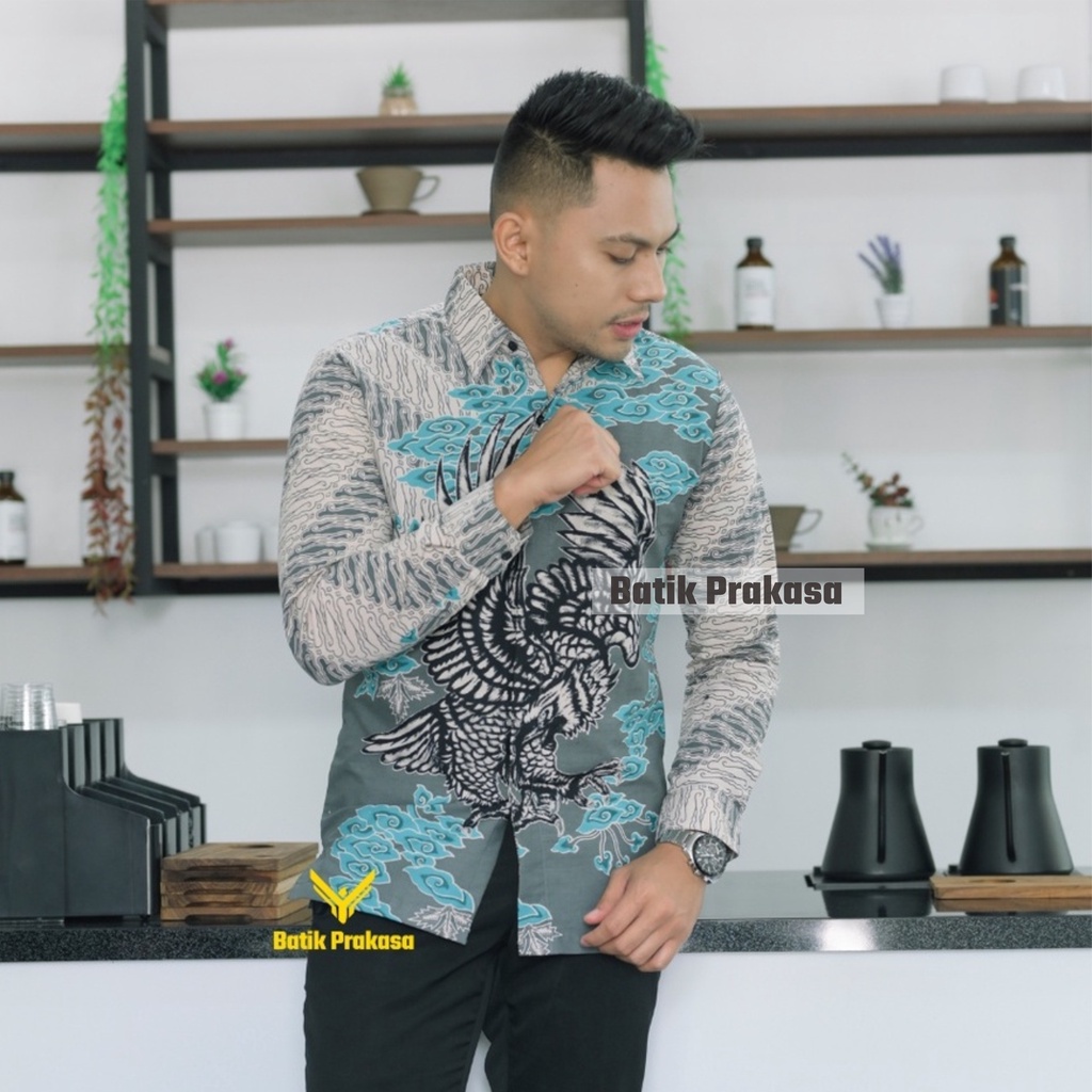 Kemeja Batik Prakasa Motif Mega Garudo Ireng Slimfit Lengan Panjang Batik Solo