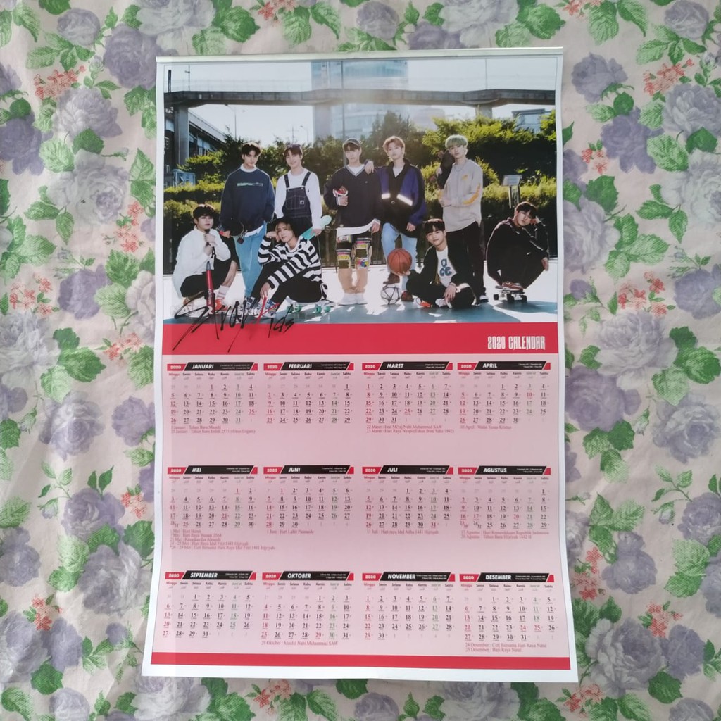 

Kalender Poster 2025 Stray Kids K-Pop Bebas Custom