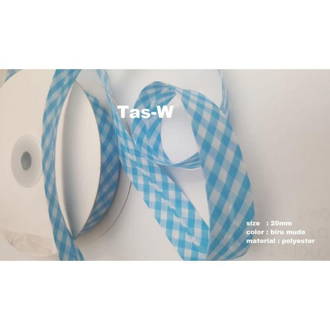 

Bias tape/bisban polyester corak kotak lebar 2cm warna biru muda per m DISKON