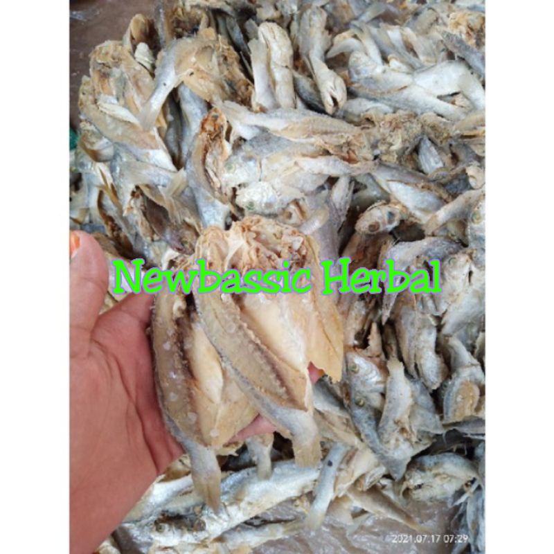 

ikan asin belahan lampung 500 gram