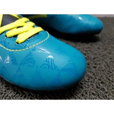 Promo Sepatu Bola Specs Quark FG Tosca 100805 Berkualitas