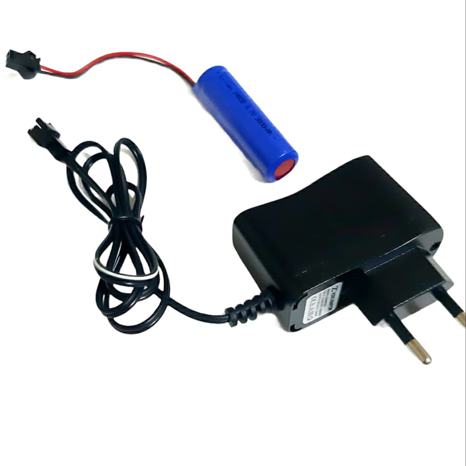 Baterai Mobil RC + Adaptor Charger Baterai Type Li-ion14500 Ni-Cd 3.7v - 3000mAh Socket Hitam