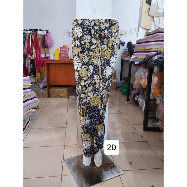 (2/3) Rok batik FOIL EMAS pinggang karet. Langsung pakai. Termurah produksi sendiri. KeroncongBusana-2D