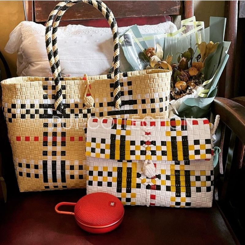 Tas anyam put.bag - Tote bag Burberry cream