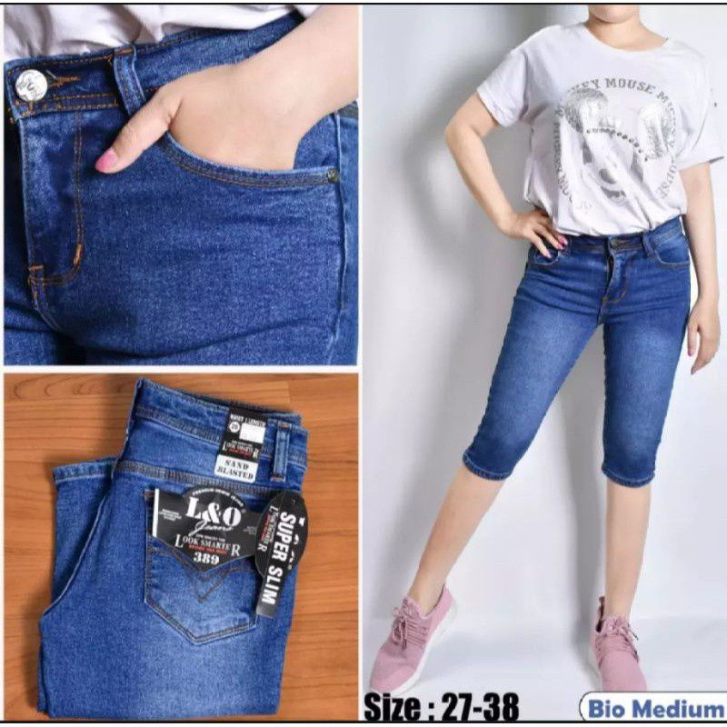 Celana pendek wanita 7/8 jeans strech logo levis