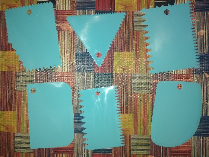 [yh] 6pcs Reusable Colorful Plastic Multifunctional Irregular Teeth Edge Diy Cream Scraper Set Cake Mold Tool