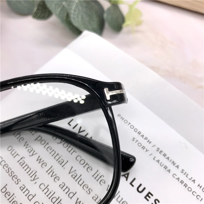 Kaca Mata Versi Korea yang trendi dari kacamata bingkai siswa laki-laki, anti-radiasi retro liar anti cahaya biru muda wanita