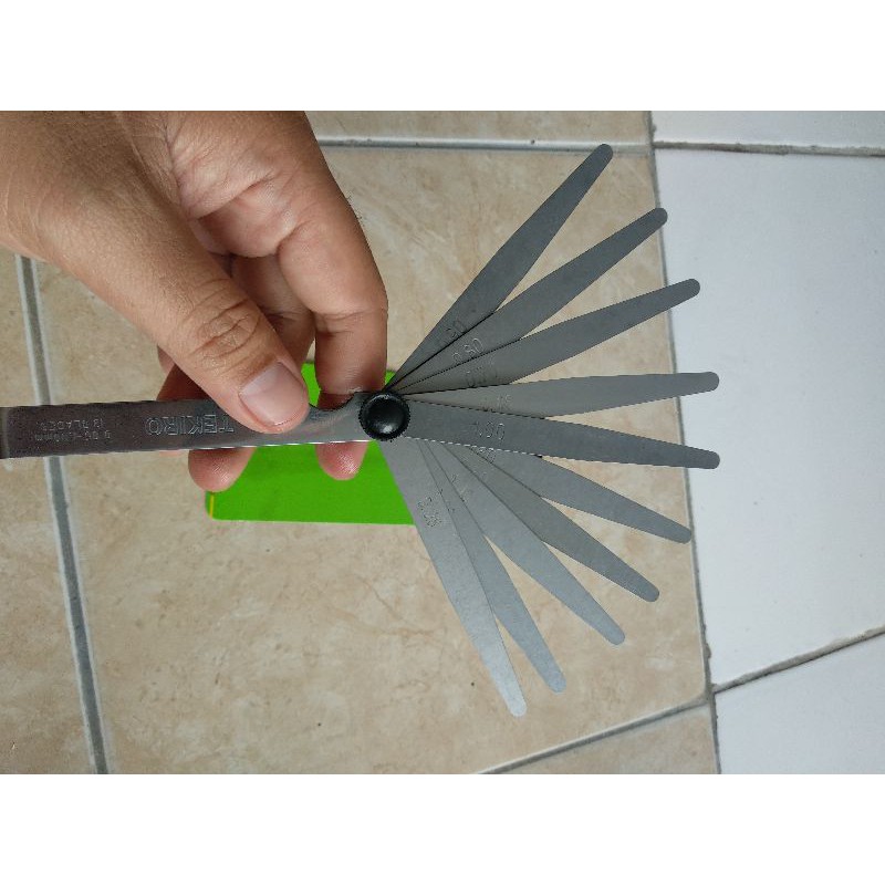 Feeler Gauge / Alat pengukur ketebalan / Pengukur stelan klep