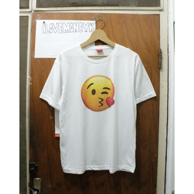 Kaos Smile Putih