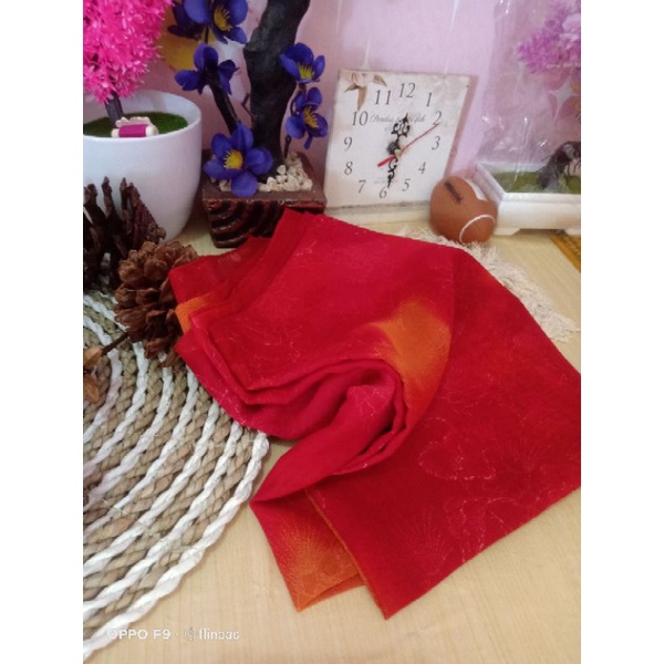 jilbab segiempat merah motif