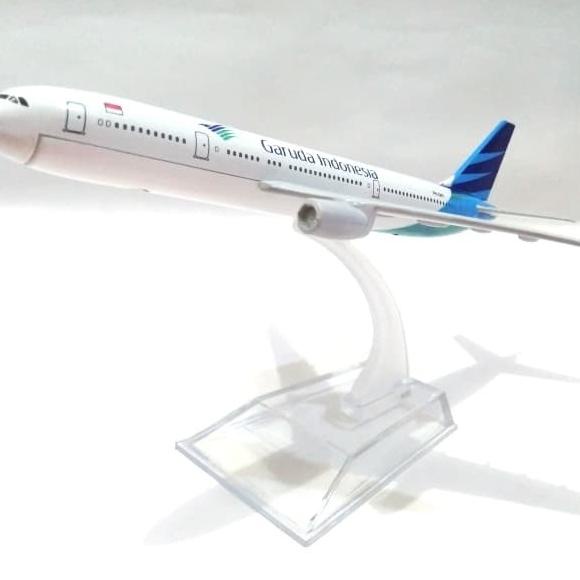 Pesawat Diecast Miniatur Garuda Indonesia Boeing 777-300Er