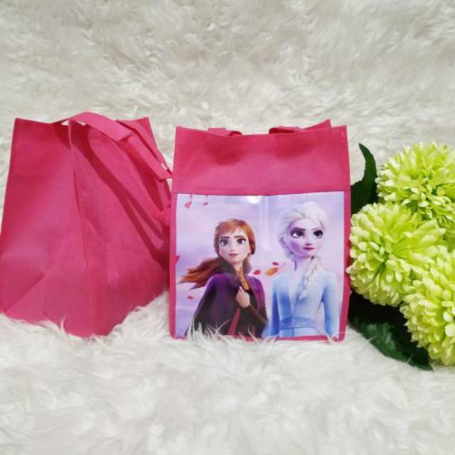 TAS SPUNBOND NK Frozen  Goodie bag ulang tahun anak Souvenir MURAH-1