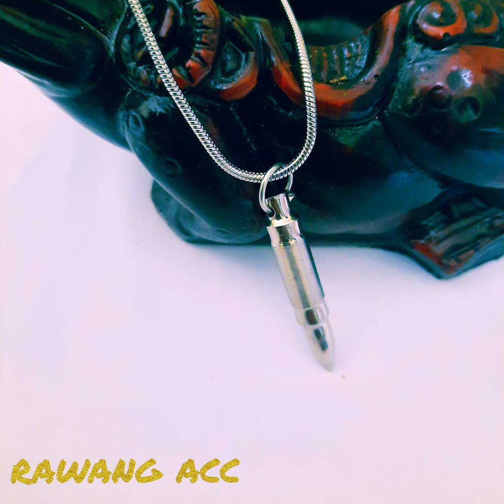 KALUNG TITANIUM SILVER BULAT LIONTIN PLURU