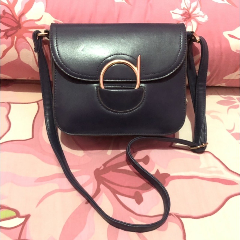 tas selempang lorica by elizabeth preloved