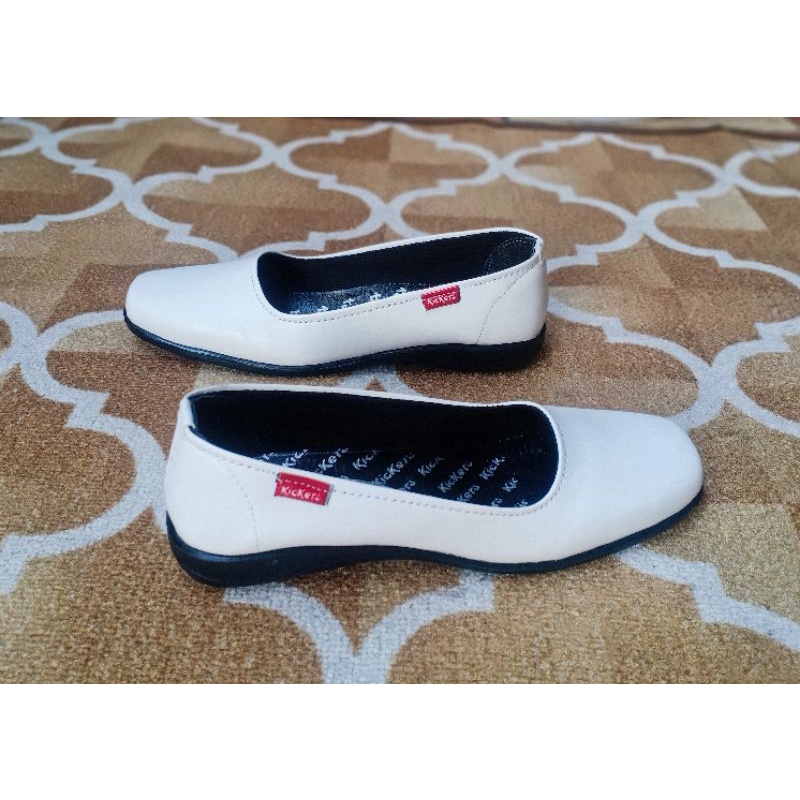 PS1P. Sepatu Pantofel Wanita Putih Polos Formal Kerja Slip On Hak 1 cm
