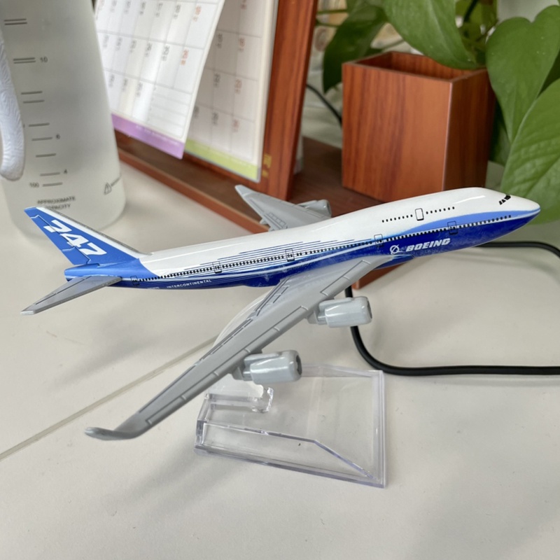 Miniatur Diecast Pesawat Airbus A320 / A380 Boeing 737 / 747 Bahan Metal