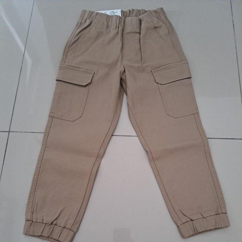 celana panjang jogger cargo uniqlo anak laki laki size ukuran 120 trousers boys