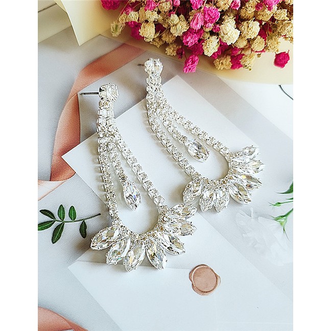 LRC Anting Tusuk Fashion White Alloy Openwork Crystal Flower Earrings D28731
