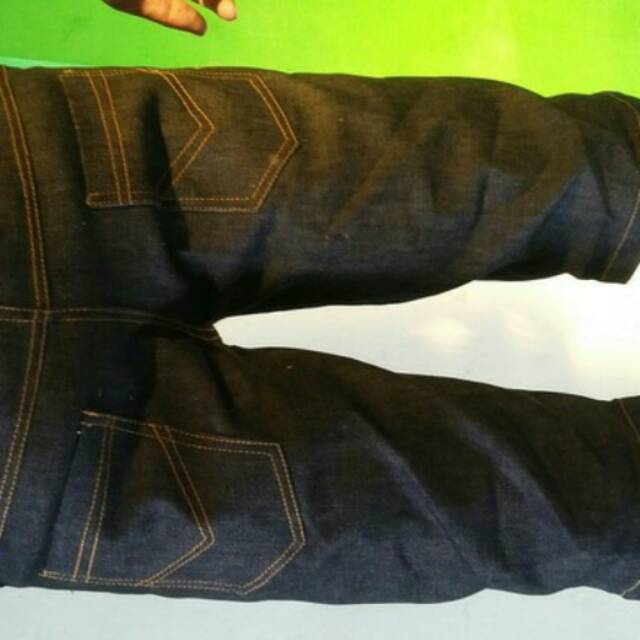 Celana jeans levis pendek pria berkualitas