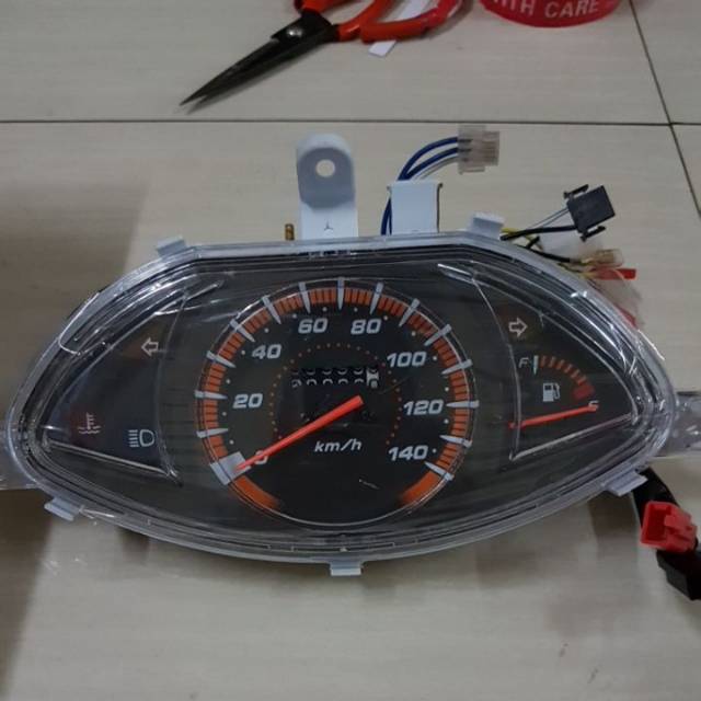 SPEEDOMETER/KILOMETER ASSY VARIO