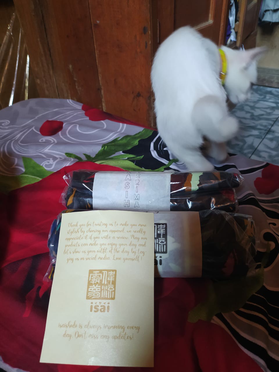 Isaishodo - Humble / Urban Batik / T-shirt / 7 Varian / Kaos Jepang / Unisex