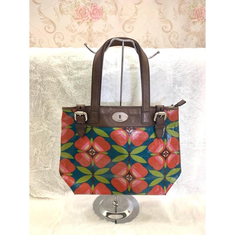 preloved fossil keyper tote ukuran M