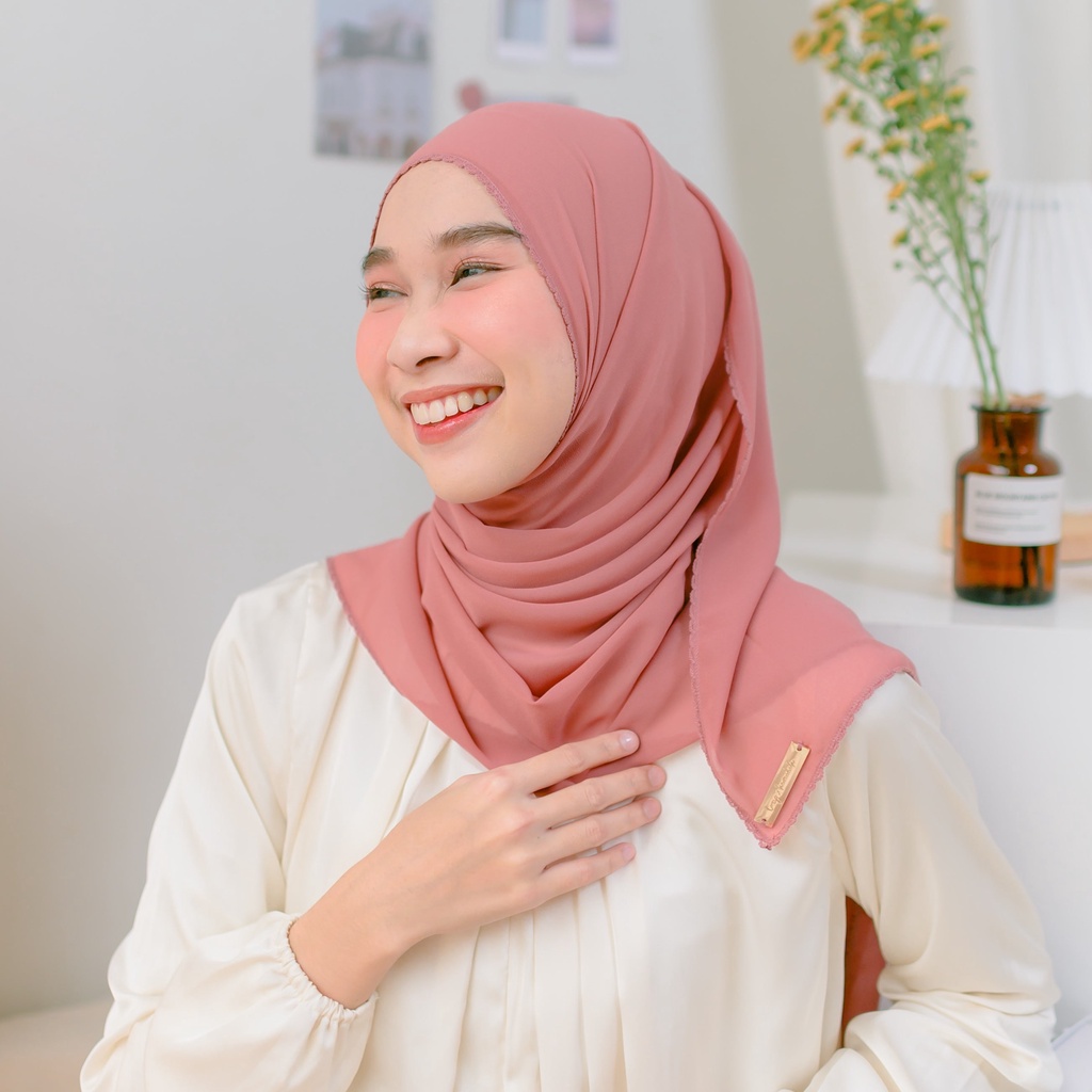 Lozy Hijab - Embroidery Signature Shawl Series 2 ( Pashmina Bordir Lozy x Hamidah )-Dusty Pink