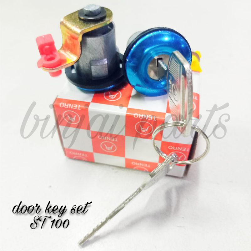 DOOR KEY SET/KUNCI PINTU MOBIL SUZUKI ST 100, CARRY