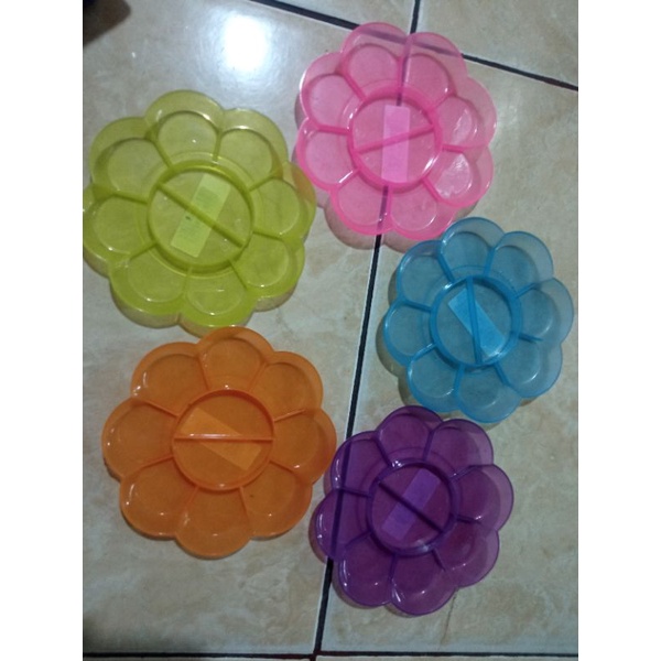 

piring cat air/ wadah cat air
