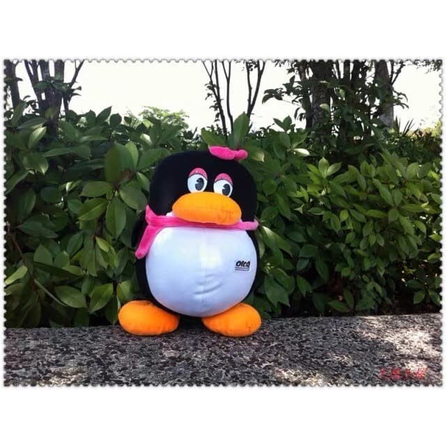 BONEKA PENGUIN IMPOR