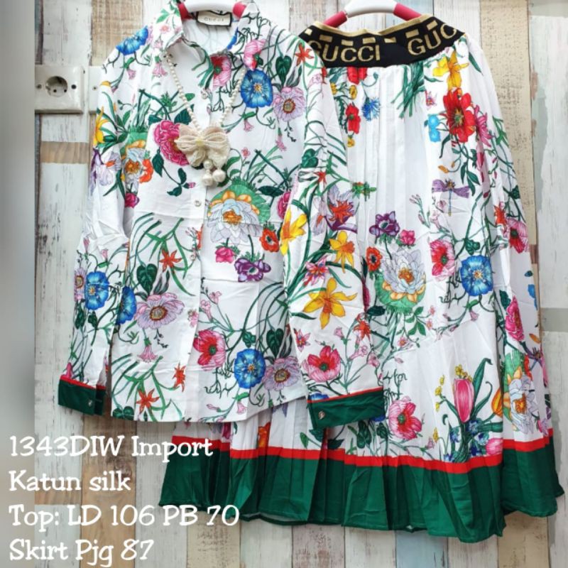 Real pic
Original Dan Termurah Stelan Rok Gucci Import / Stelan Rok Premium Import