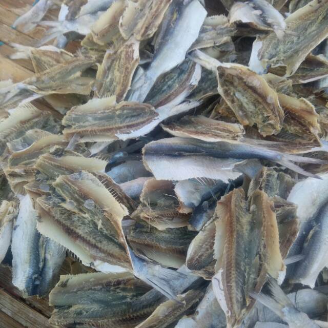 

Ikan asin japuh/tanjan 500gr