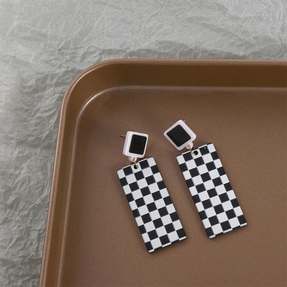 Augustina Checkerboard Earrings Besar Geometris Asetat Akrilik Hitam Putih Kotak-Kotak Persegi Panjang Checkerboard Square Gaya Korea Wanita Earrings