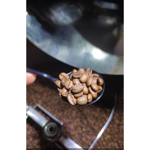 

KOPI ROBUSTA PREMIUM ROAST BEAN MEDIUM ROAST