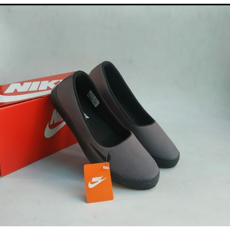 Nikee Sepatu Flat/Slop/Slip On Wanita Dewasa Standart (35 36 37 38 39 40)