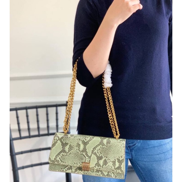 CK TAS WANITA CNK CHAIN STRAP TRAPEZE C1050